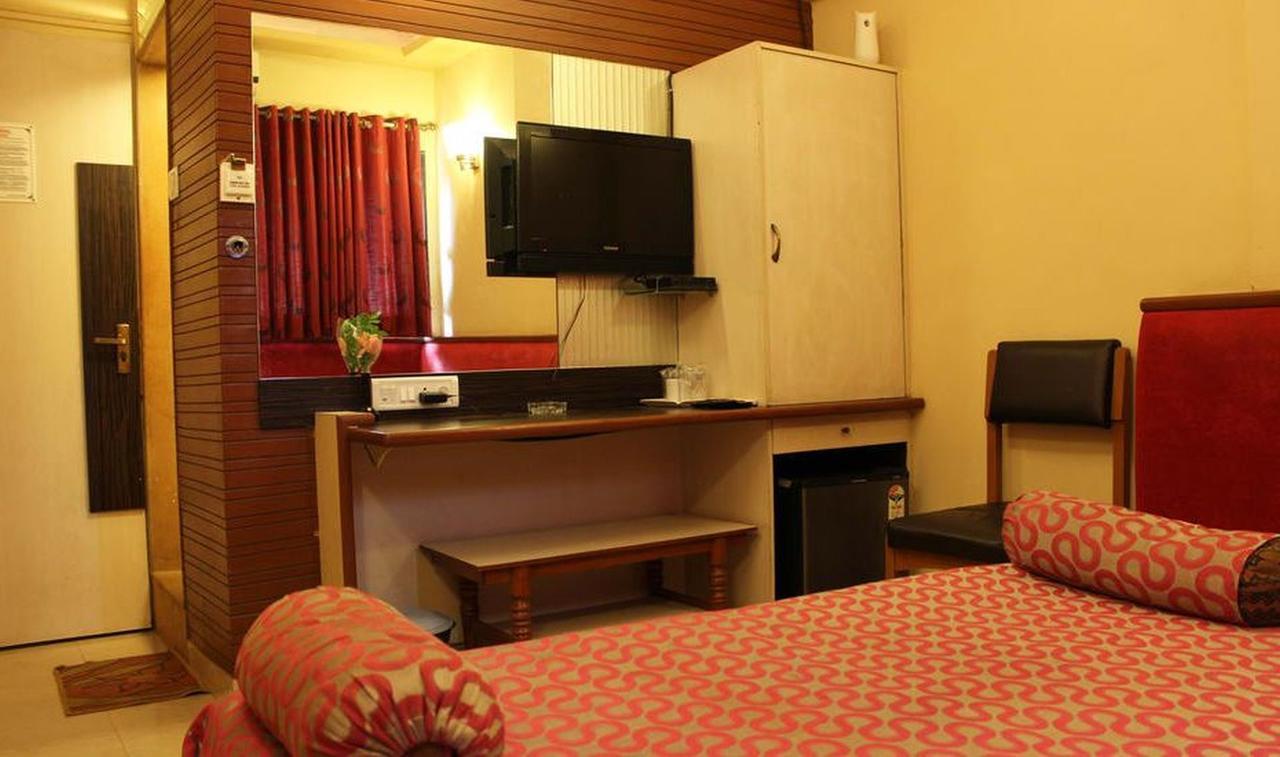 Hotel Siddhartha Bombay Eksteriør billede